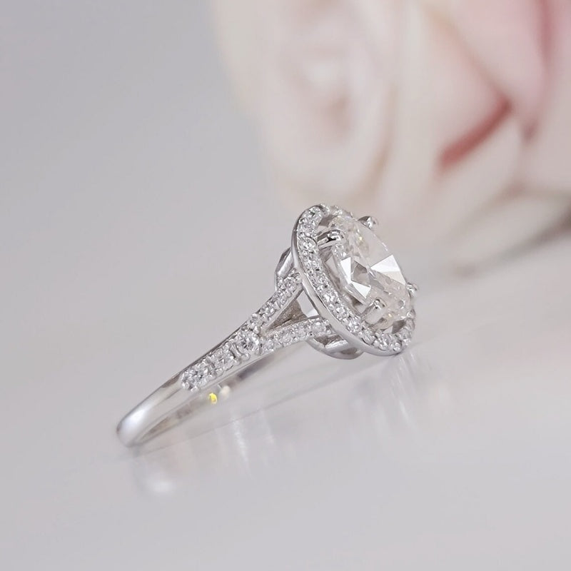 14K Gold Lab Grown Diamond CVD 2CT Oval-Cut Halo Surround V-shaped Engagement Ring