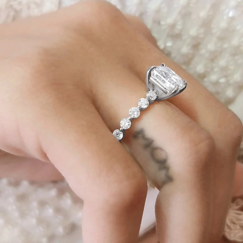 14K Gold Lab Grown Diamond CVD 3CT Cushion-Cut Simple and Stylish Anniversary Ring