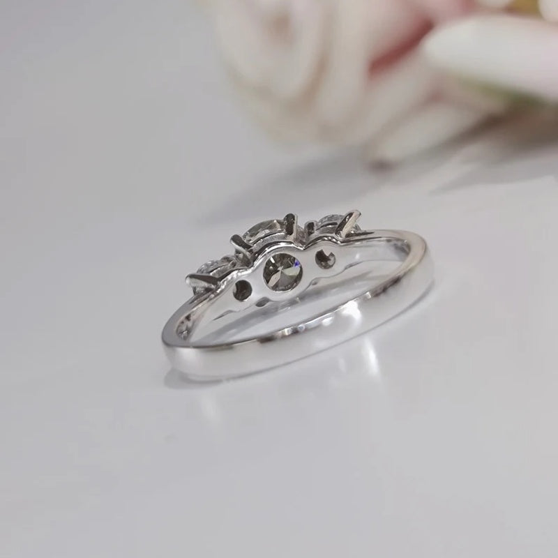 14K Gold Lab Grown Diamond CVD 1.5CT Round-Cut Three Stone Promise Ring