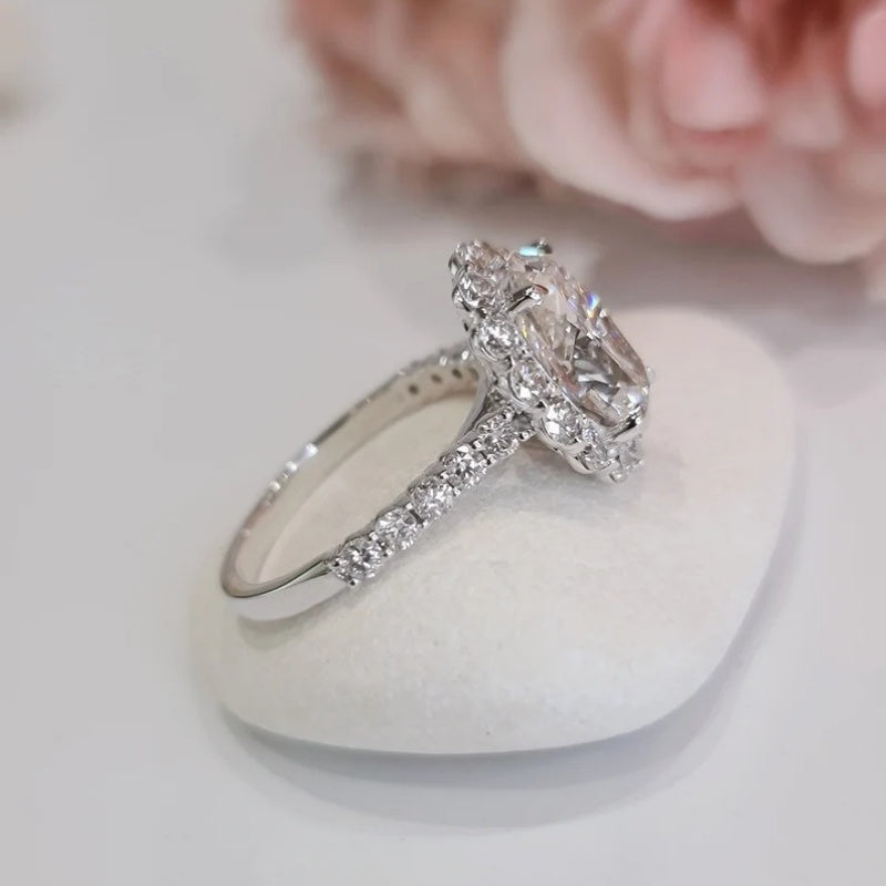 14K Gold Lab Grown Diamond CVD 2CT Oval-Cut Sunflower Unique Design Promise Ring