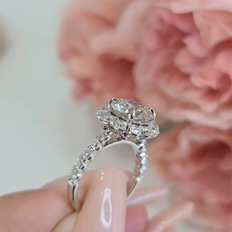 10K Gold Lab Grown Diamond CVD 2CT Round-Cut Vintage Royal Style Promise Ring
