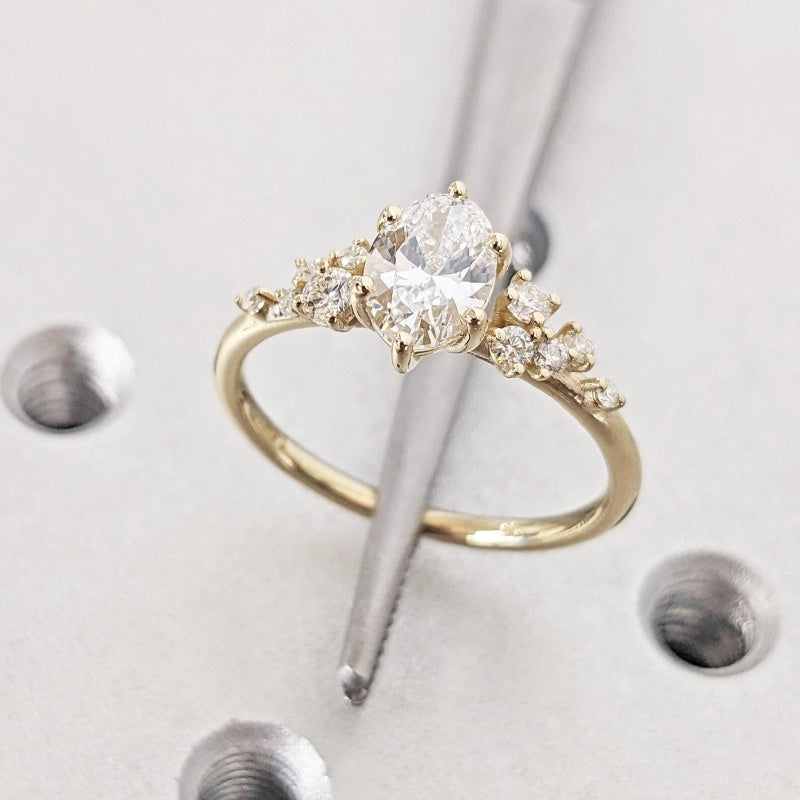 18k Gold Lab Grown Diamond CVD 2CT Oval-Cut Yellow Gold Unique Snowdrift 6 Prongs Engagement Ring