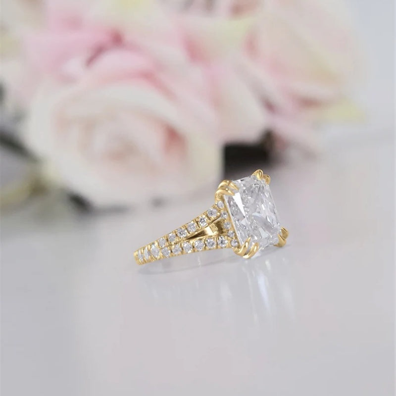 14K Gold Lab Grown Diamond CVD 2CT Radiant-Cut V-shaped Halo Engagement Ring