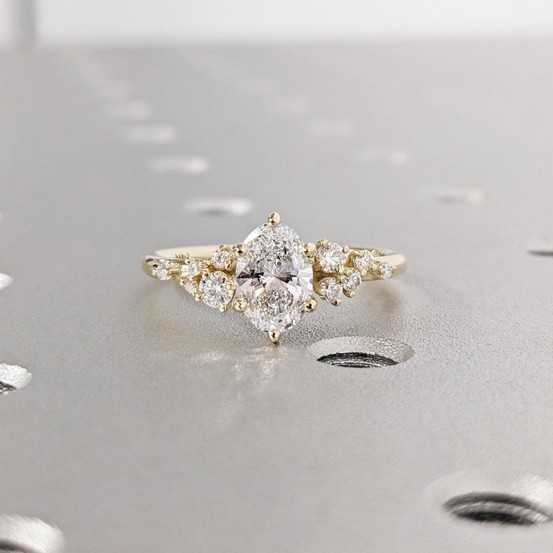 18k Gold Lab Grown Diamond CVD 2CT Oval-Cut Yellow Gold Unique Snowdrift 6 Prongs Engagement Ring