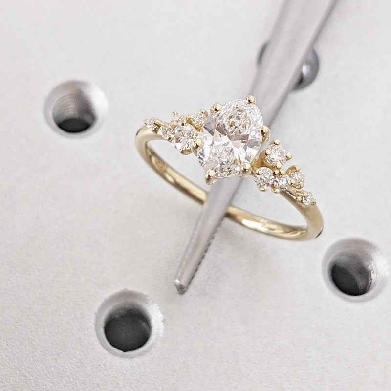 18k Gold Lab Grown Diamond CVD 2CT Oval-Cut Yellow Gold Unique Snowdrift 6 Prongs Engagement Ring