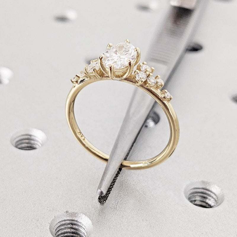 18k Gold Lab Grown Diamond CVD 2CT Oval-Cut Yellow Gold Unique Snowdrift 6 Prongs Engagement Ring