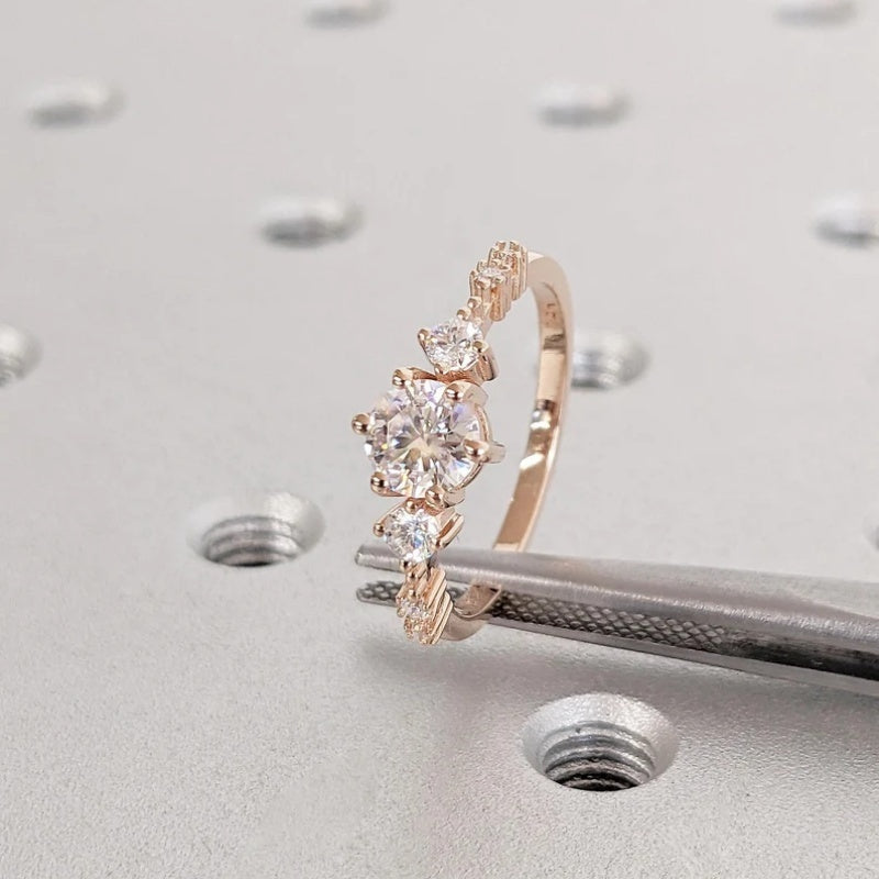 18k Gold Lab Grown Diamond CVD 2CT Round-Cut Delicate Vintage Ring
