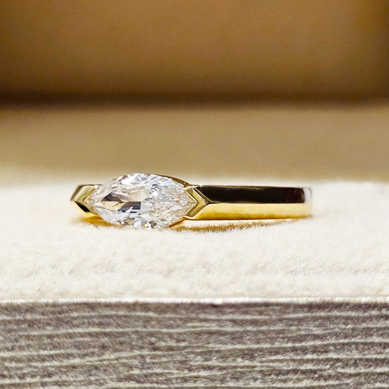 18K Gold Lab Grown Diamond CVD 1CT Marquise-Shaped Minimalist Ring