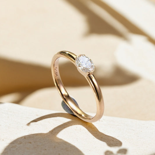 10K Gold Lab Grown Diamond CVD 0.5CT Oval-Cut Full Bezel Setting Engagement Ring