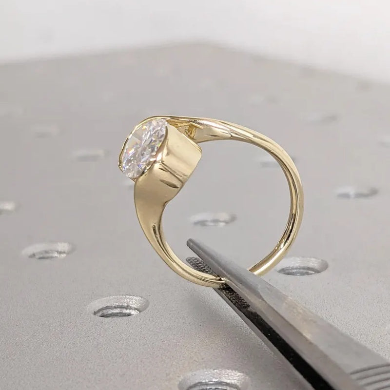 14K Gold Lab Grown Diamond CVD 2CT Oval-Cut Classic Vintage Style Bezel Setting Anniversary Ring