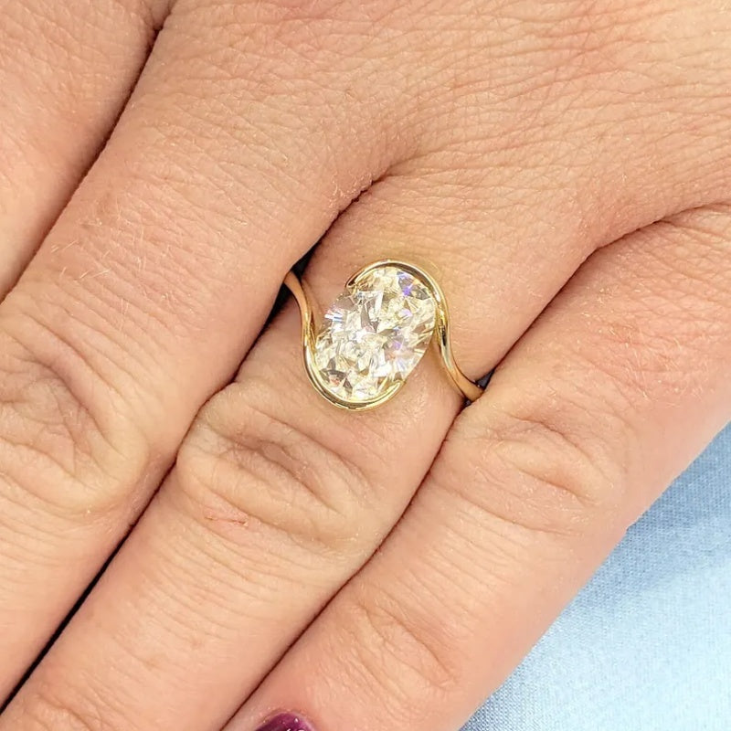 14K Gold Lab Grown Diamond CVD 2CT Oval-Cut Classic Vintage Style Bezel Setting Anniversary Ring